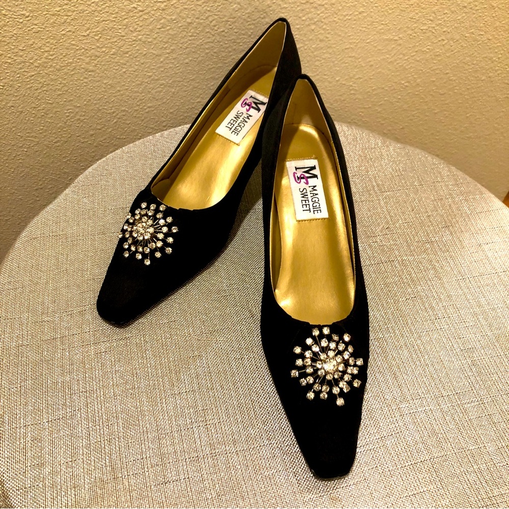 Maggie Sweet Dressy Black Kitten Heel Pump with Rhinestone Size 7
